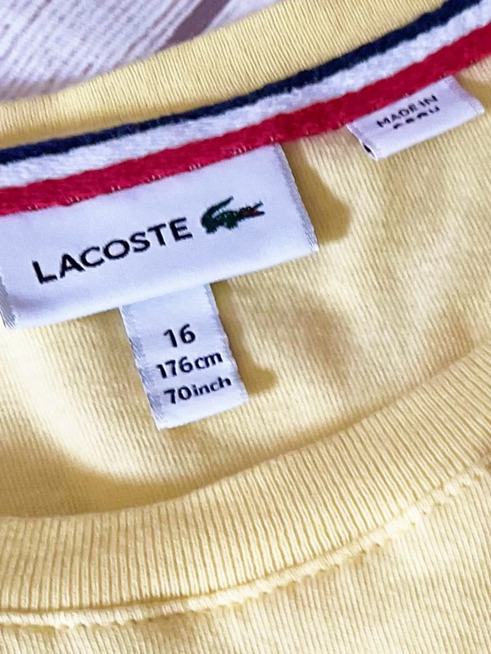 Lacoste alligator 🐊 logo lemon 🍋 yellow t shirt sz 16